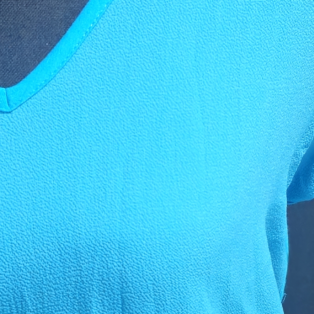 Vince Camuto Turquoise Sleeveless V-Neck Top image 2